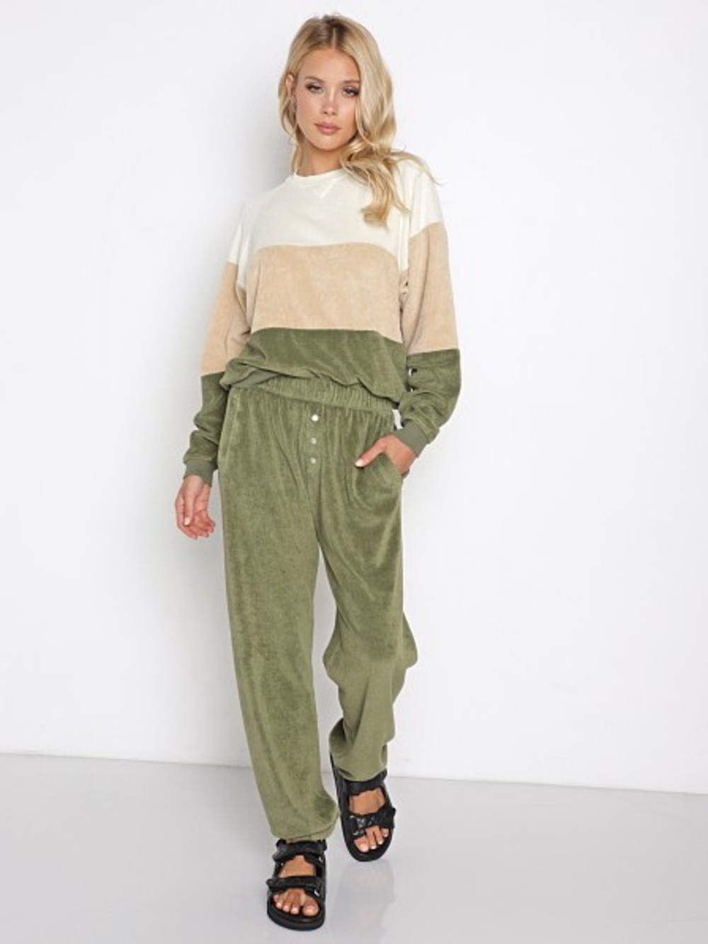 NWOT DONNI. Tri Terry Sweater Cream/Latte/Basil Size Small Z571